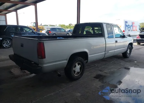 1997 Chevrolet C1500 Fleetside из США, поврежденный, VIN 1GCEC19M5VE229583